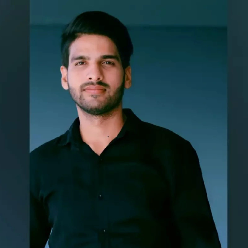 Ayush Tiwari - Digital Marketing Specialist | Stackforce