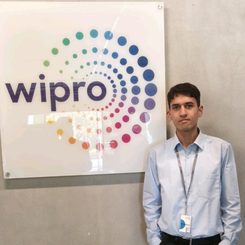 Hemant Issar - Operations Associate | Stackforce