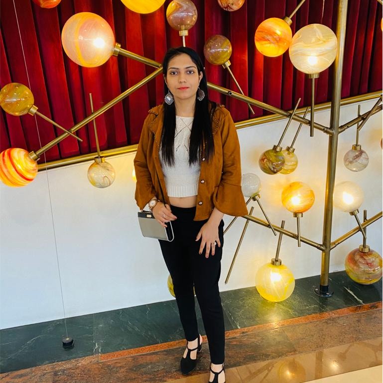 Mansi Bhola - Recruiter | Stackforce
