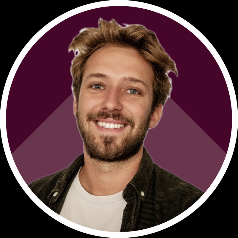 Nicolas R. - Project Manager | Stackforce