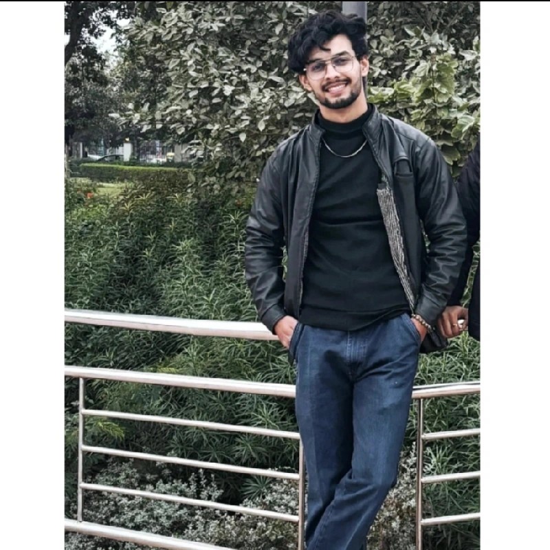 Utkarsh raj Tiwari - Software Engineer | Stackforce