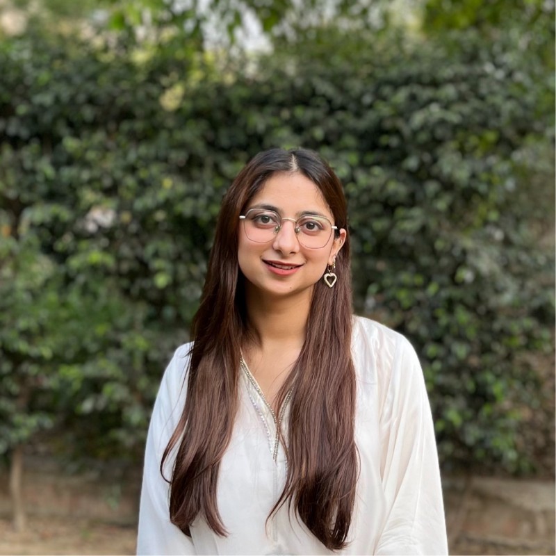Zoya . - Operations Associate | Stackforce